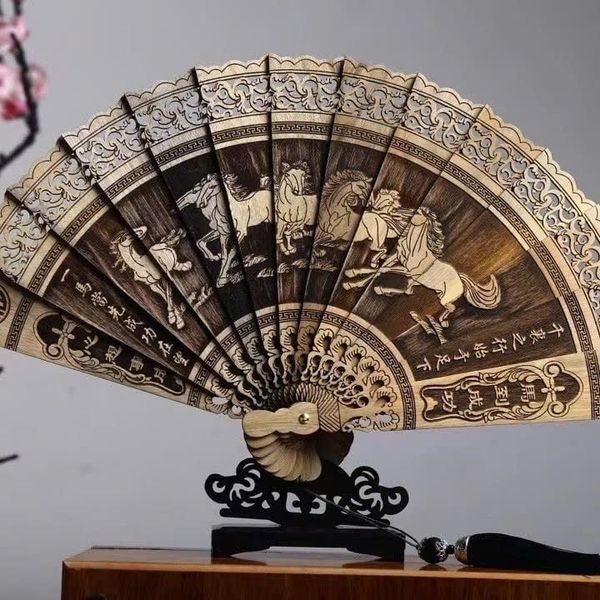  Quạt Gỗ Trạm Khắc Mã Đáo Thành Công BKWOCN-9333 