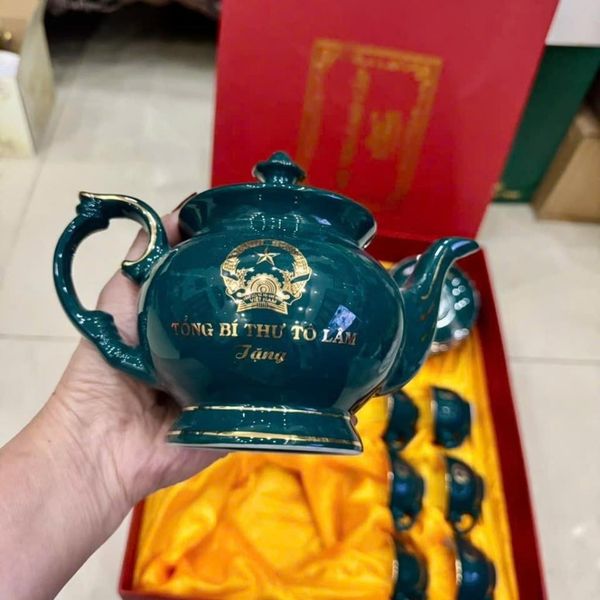  Bộ ấm chén in Tổng Bí Thư Tô Lâm gốm sứ Bát Tràng BKCEVN-10251 