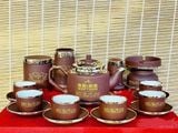  Bộ ấm chén Văn Phòng Chính Phủ men nâu hoạ tiết sen vẽ vàng cao cấp 