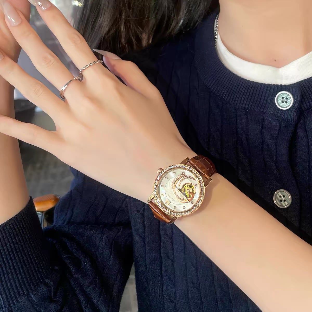  Đồng hồ nữ cao cấp – Phụ kiện sang trọng, tinh tế 