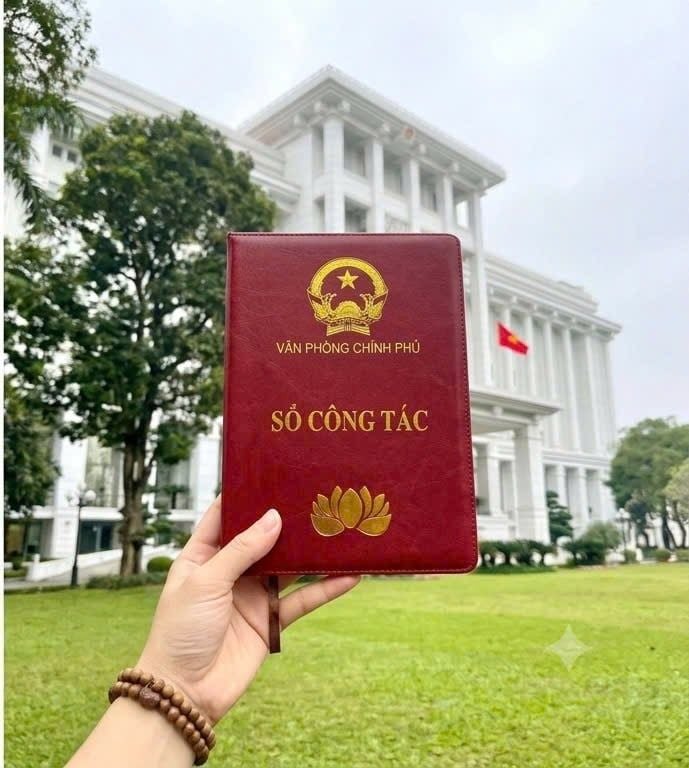  Sổ tay Văn Phòng Phủ màu đỏ sổ da cao cấp BKSVVN-9002 