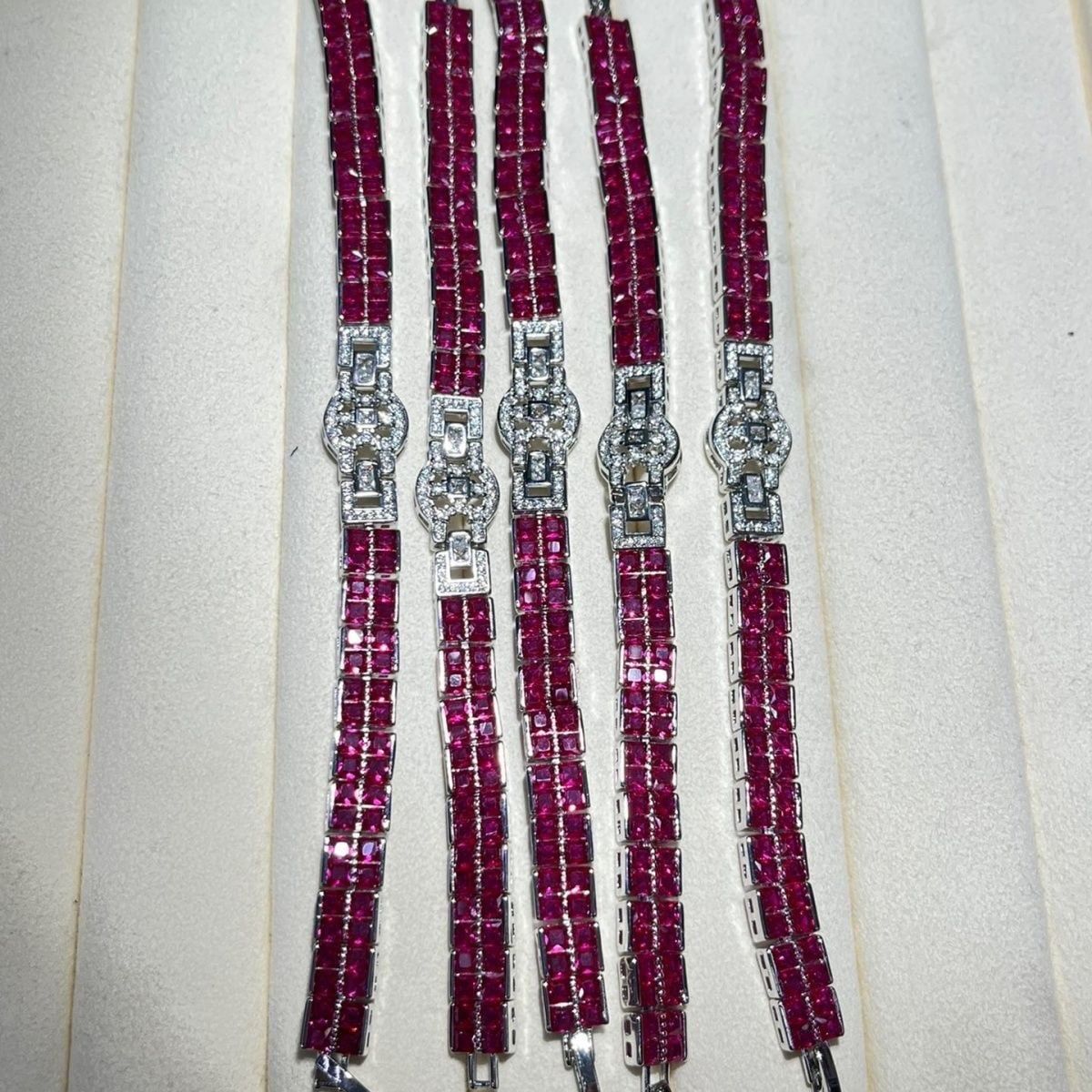  Lắc tay ruby Nam Phi đính kim cương bạc 925 