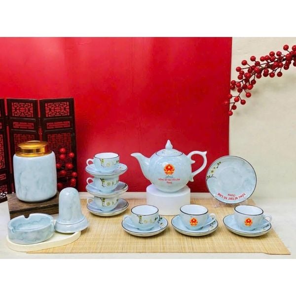  Bộ Ấm Chén In chữ Tổng Bí Thư Tô Lâm Tặng Men Ngọc dáng Đài Các BKCEVN-10245 