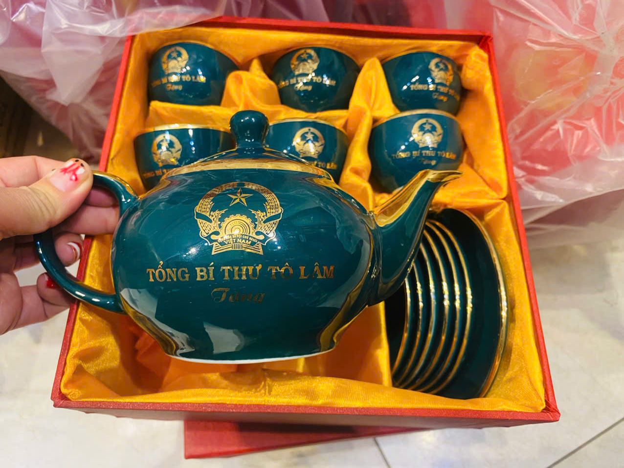  Bộ ấm chén Tổng Bí thư in logo men xanh vẽ vàng 600ml BKCEVN-8190 