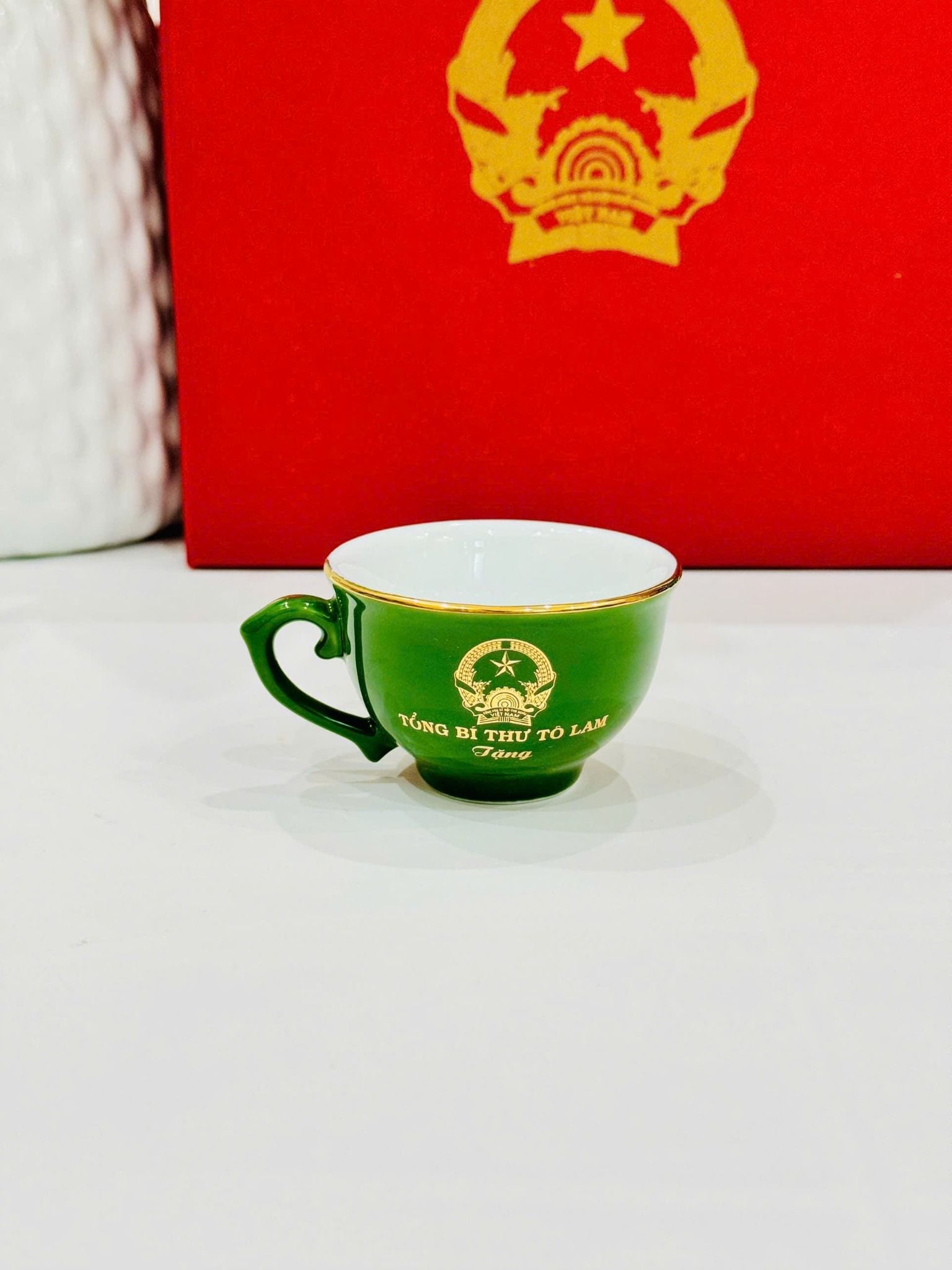  Bộ ấm chén Tổng Bí thư Tô Lâm in logo men xanh vẽ vàng BKCEVN-8120 