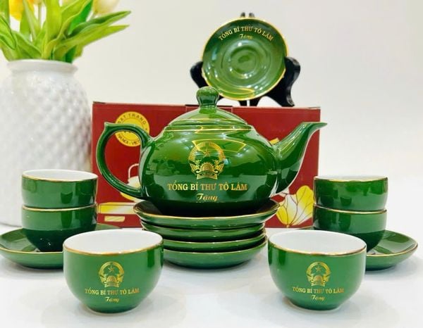  Bộ ấm chén Tổng Bí Thư Tô Lâm men xanh in logo vẽ chỉ vàng 24k BKCEVN-8103 