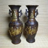  Cặp lục bình đồng họa tiết Quan Âm khắc BKMECN-9235 