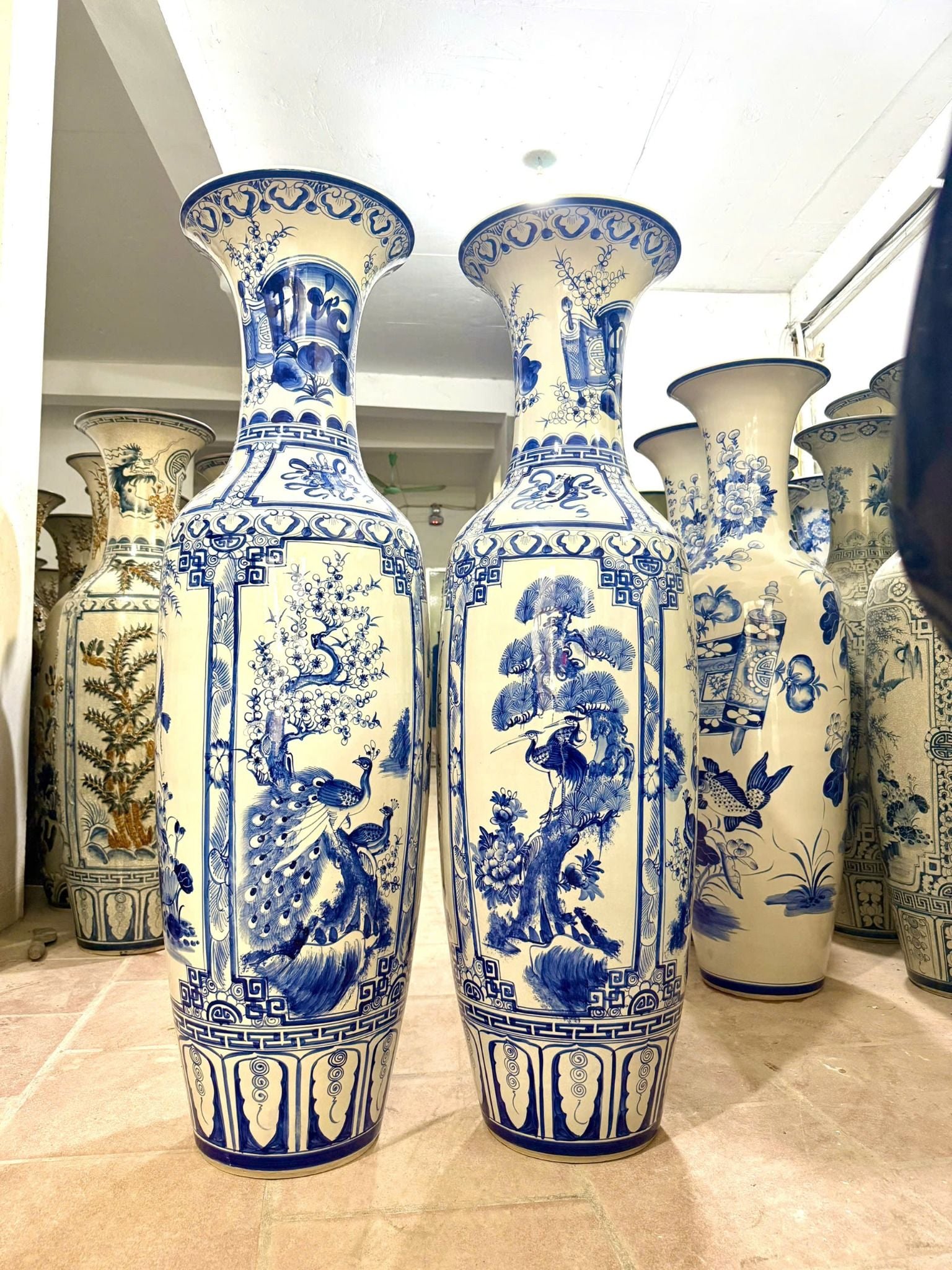  Cặp lục bình men lam tứ cảnh giá rẻ gốm bát tràng Tứ cảnh trắng vẽ kỹ BKCEVN-8248 