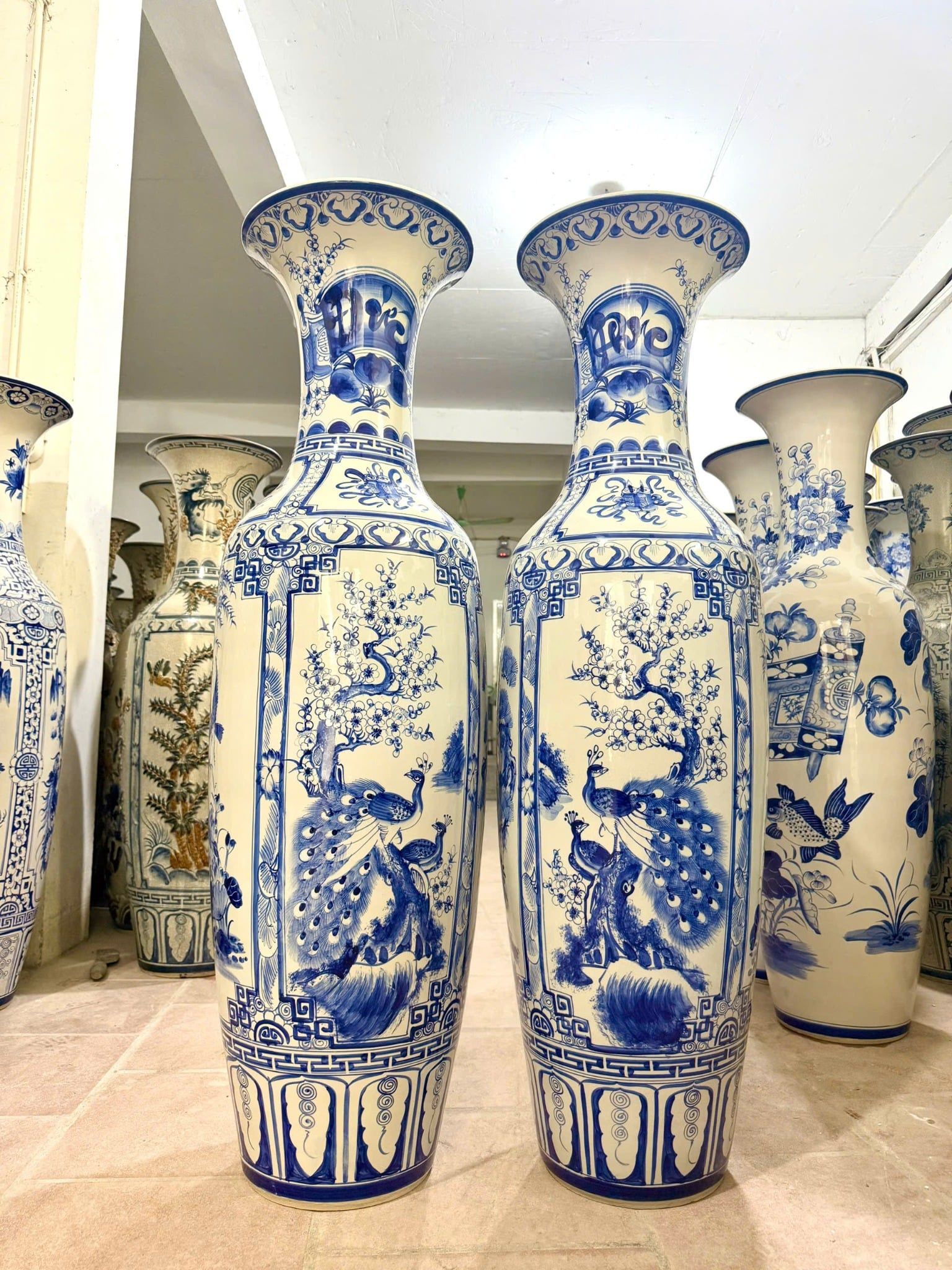  Cặp lục bình men lam tứ cảnh giá rẻ gốm bát tràng Tứ cảnh trắng vẽ kỹ BKCEVN-8248 