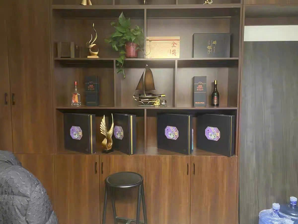  Kệ rượu bằng hợp kim đồng phong cách cổ điển BKMECN-9306 