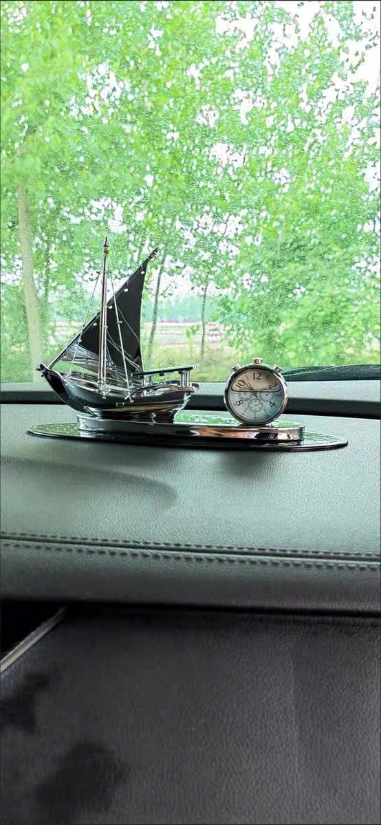  Mô hình thuyền buồm để xe hơi kết hợp đồng hồ BKMECN-9307 