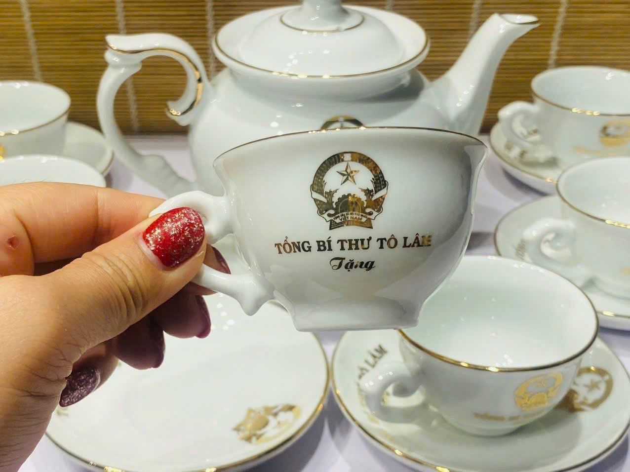  Bộ ấm chén tổng bí thư Tô Lâm tặng dung tích 600 ml BKCEVN-8246 