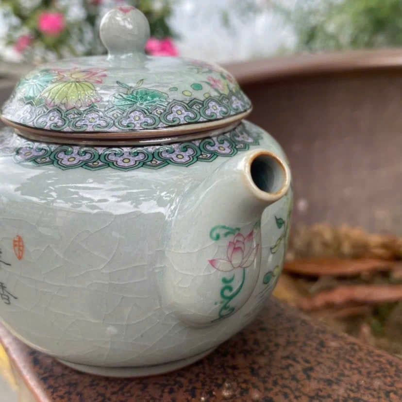  Bình trà 250ml họa tiết hoa sen BKCEVN-8250 