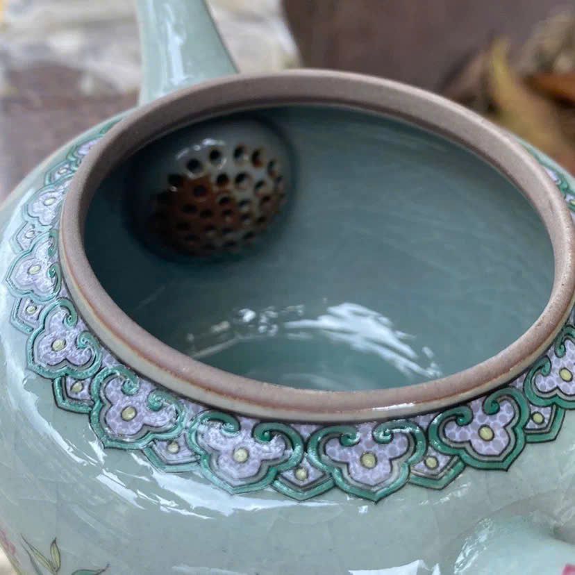  Bình trà 250ml họa tiết hoa sen BKCEVN-8250 