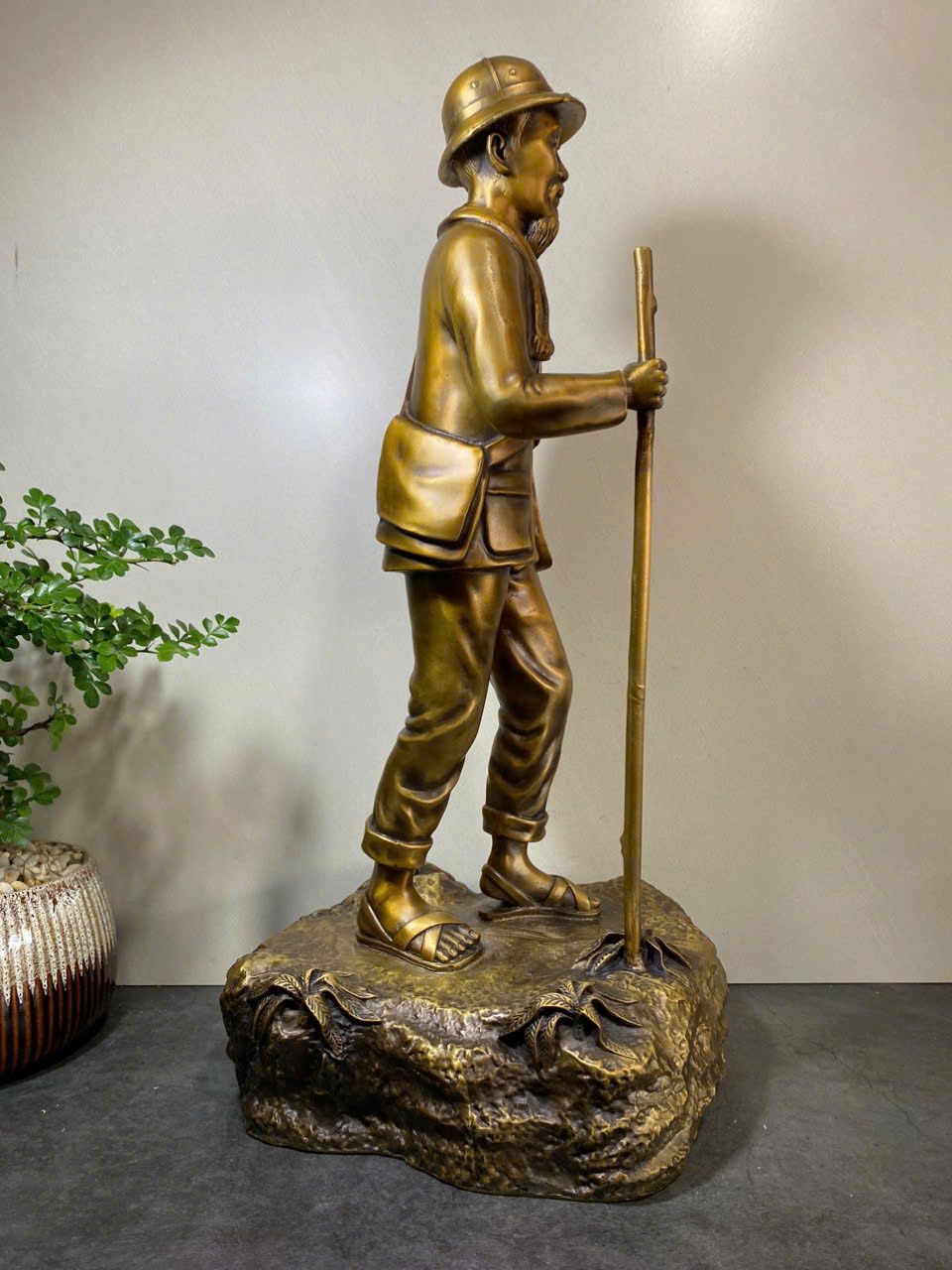  Tượng Bác Hồ Hành Quân BKMECN-9356 