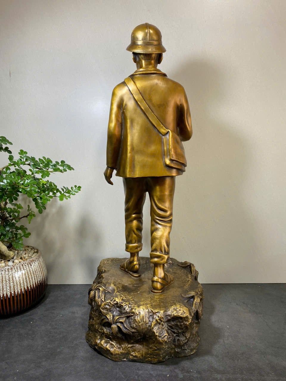  Tượng Bác Hồ Hành Quân BKMECN-9356 