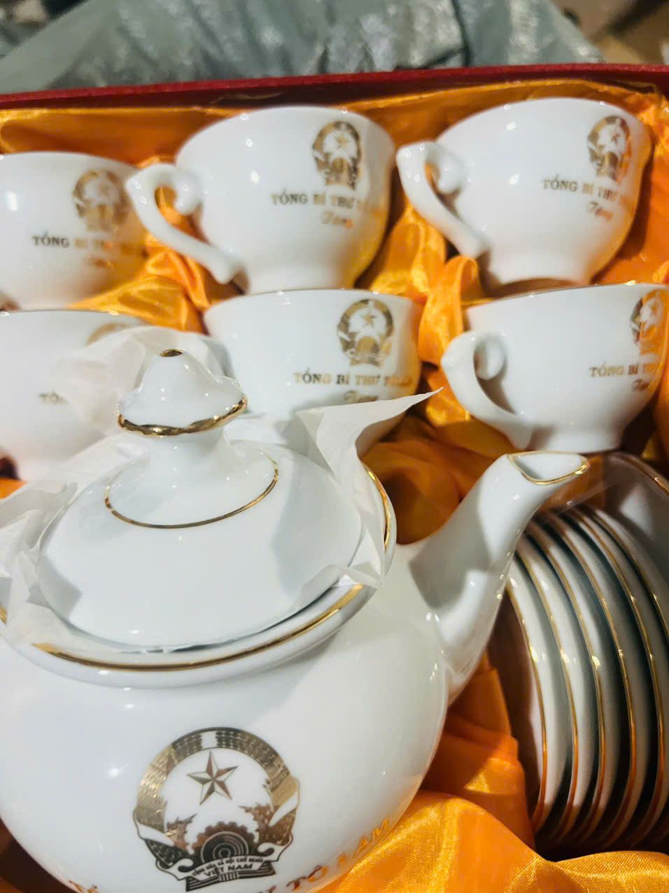  Bộ Ấm Chén Tổng Bí Thư Tô Lâm dung tích 650ml BKCEVN-8255 