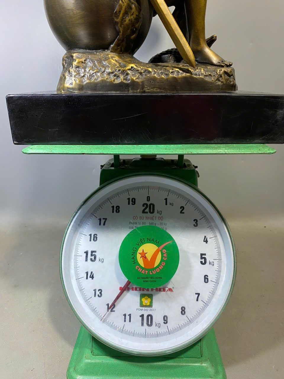  Tượng Tây Nữ Hoàng Công Lý BKMECN-9375 