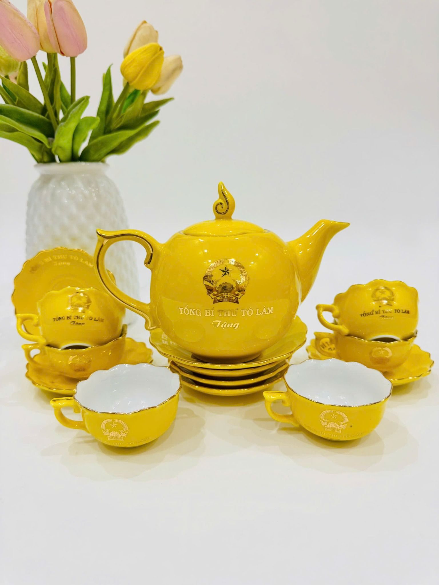  Bộ ấm chén tổng bí thư tô lâm màu vàng 850 ml BKCECN-9389 