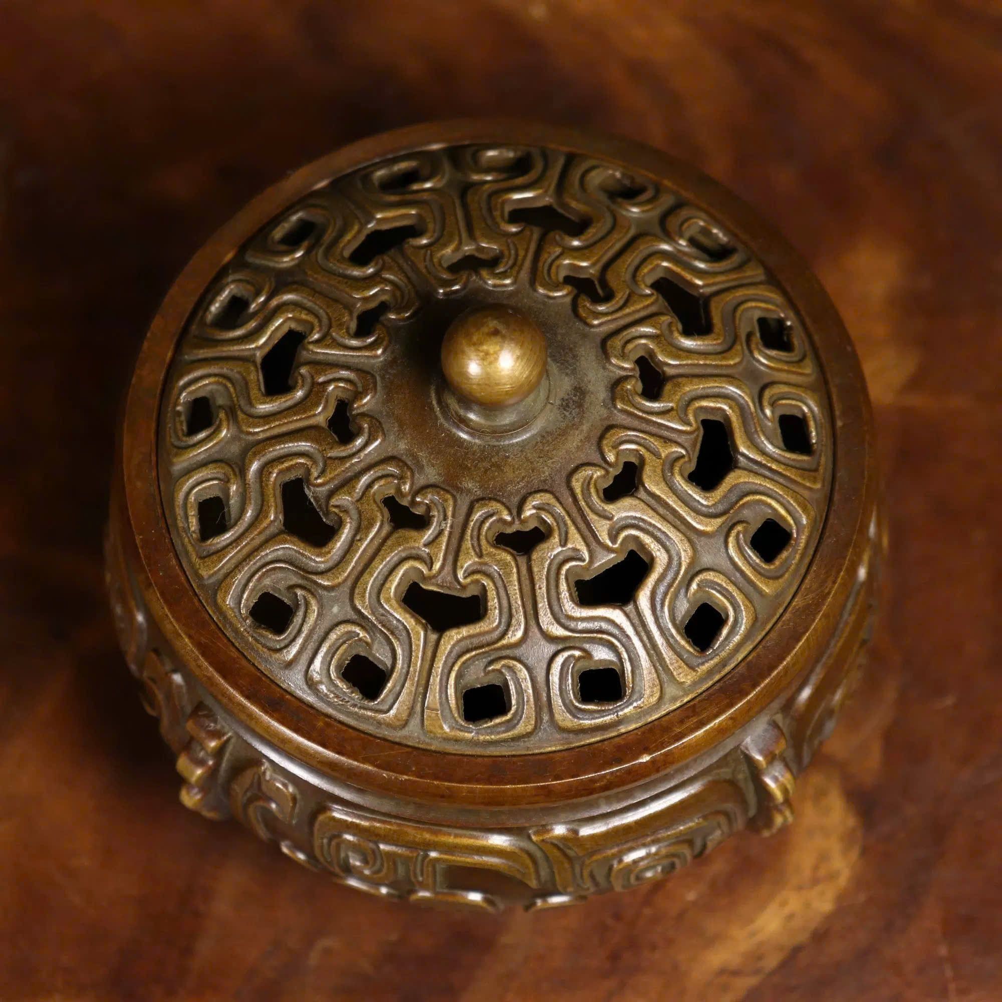  Lư trầm cổ bằng đồng cũ sưu tầm BKMECN-9415 