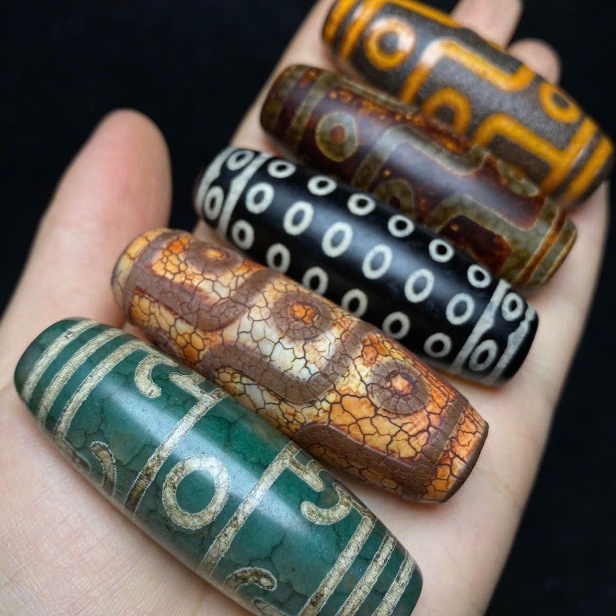  Bộ 5 mặt ngọc Dzi sưu tầm tặng hộp gấm BKSTCN-9390 