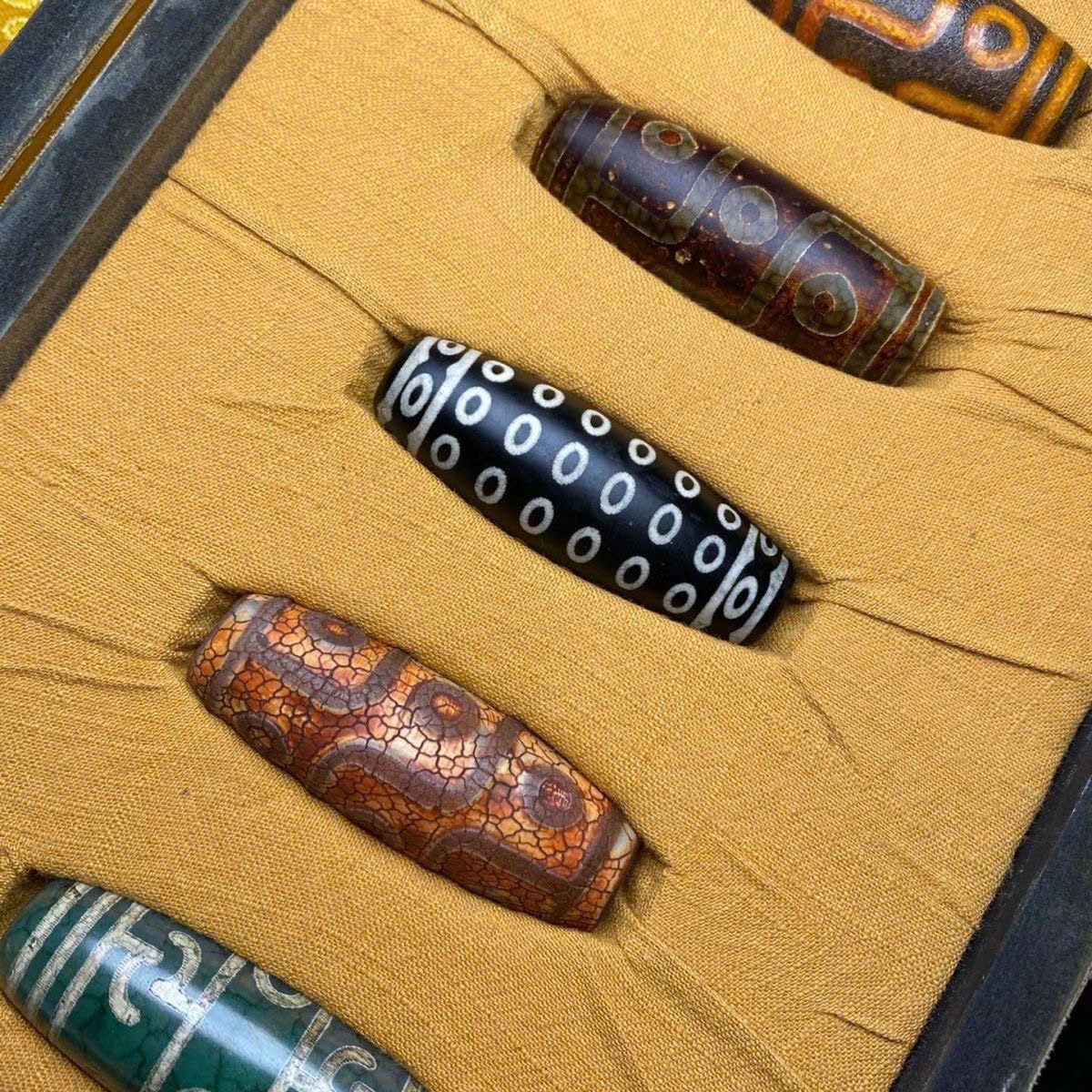  Bộ 5 mặt ngọc Dzi sưu tầm tặng hộp gấm BKSTCN-9390 