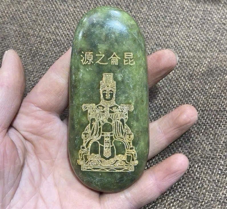  Khối đá hình Quan Âm Bồ Tát ngọc sưu tầm BKSTCN-9398 