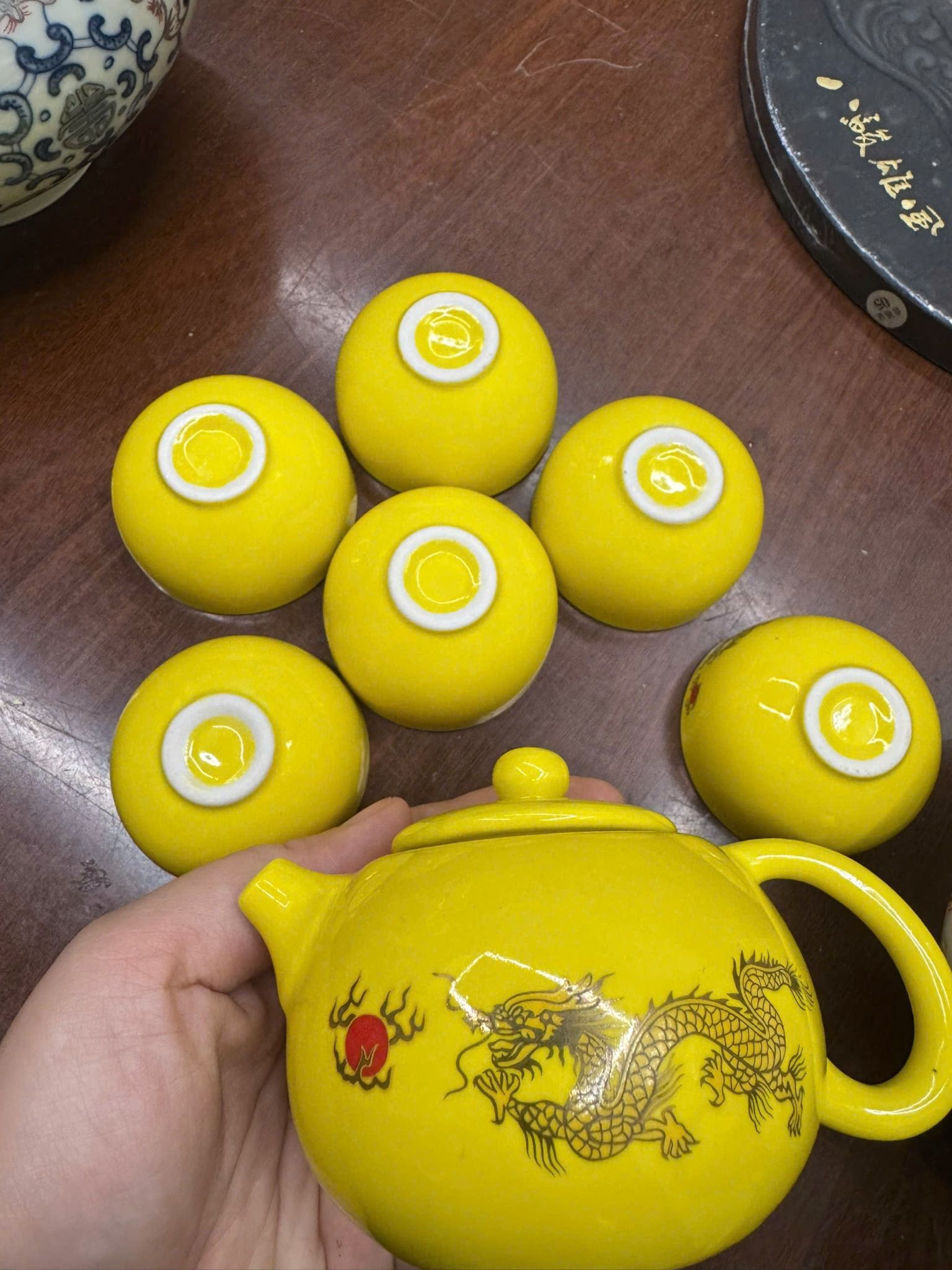  Bộ ấm trà Rồng Hoàng Kim BKCECN-9504 