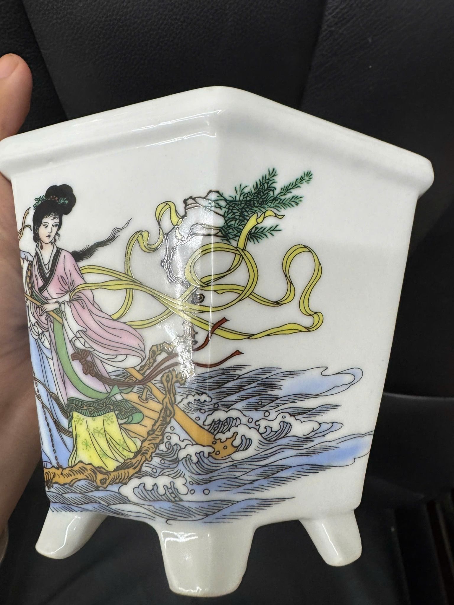  Chậu Cây vẽ họa tiết Bát Tiên Quá Hải BKCECN-9543 