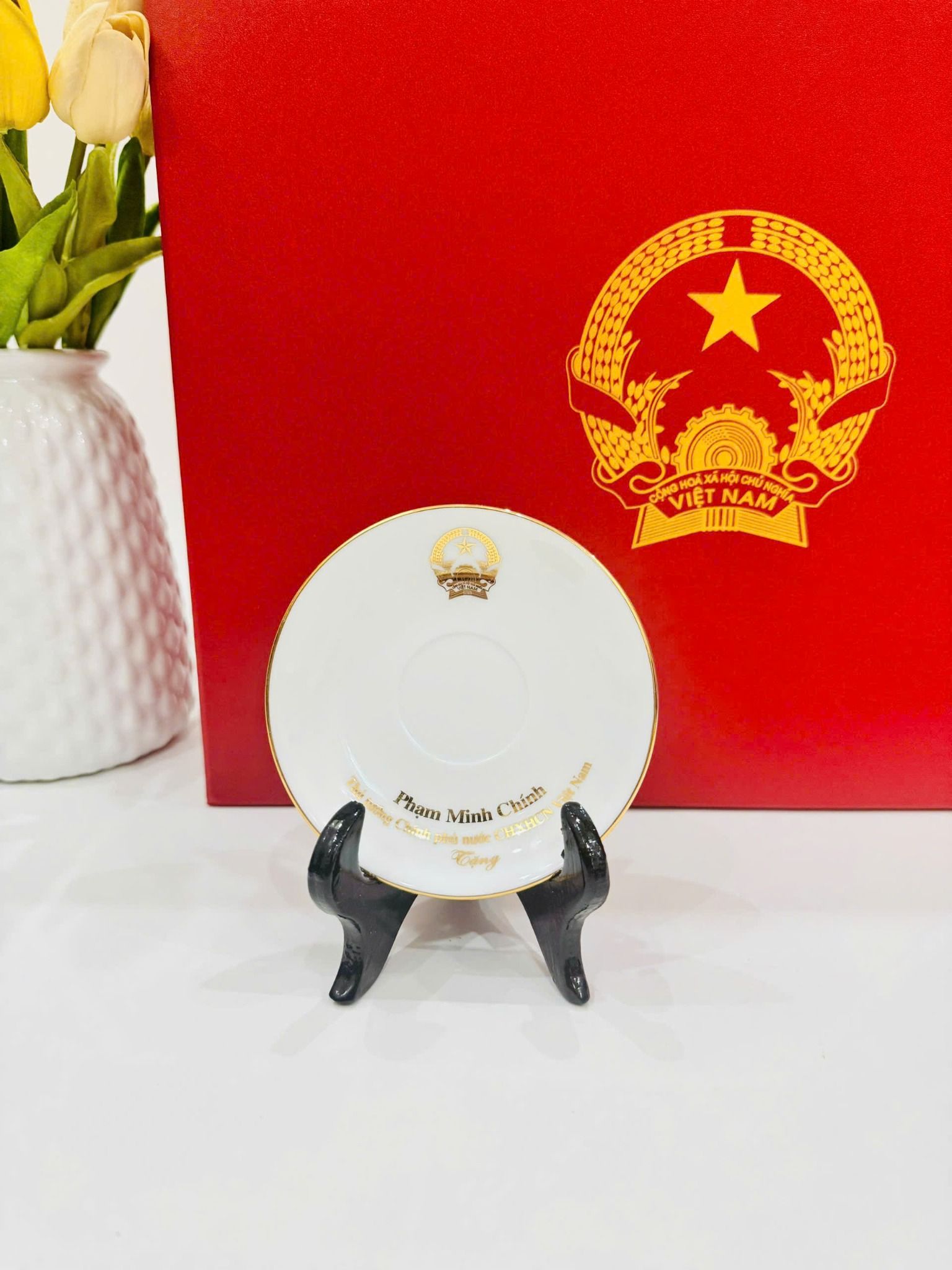  Bộ ấm chén thủ tướng màu trắng 850ml BKCECN-9587 