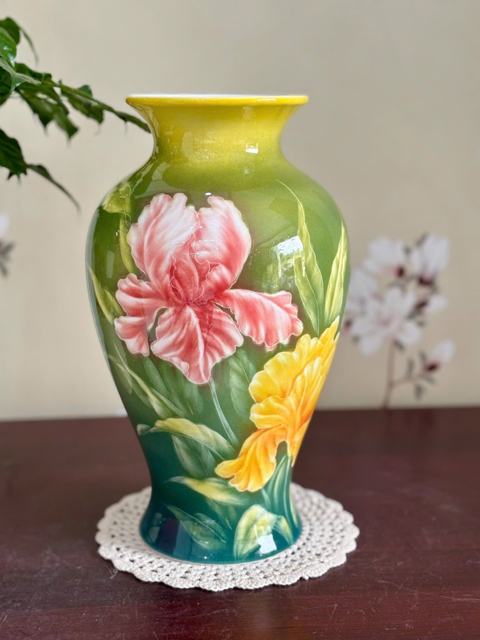  Bình gốm cắm hoa Hoa diên vỹ màu xanh BKCECN-9834 