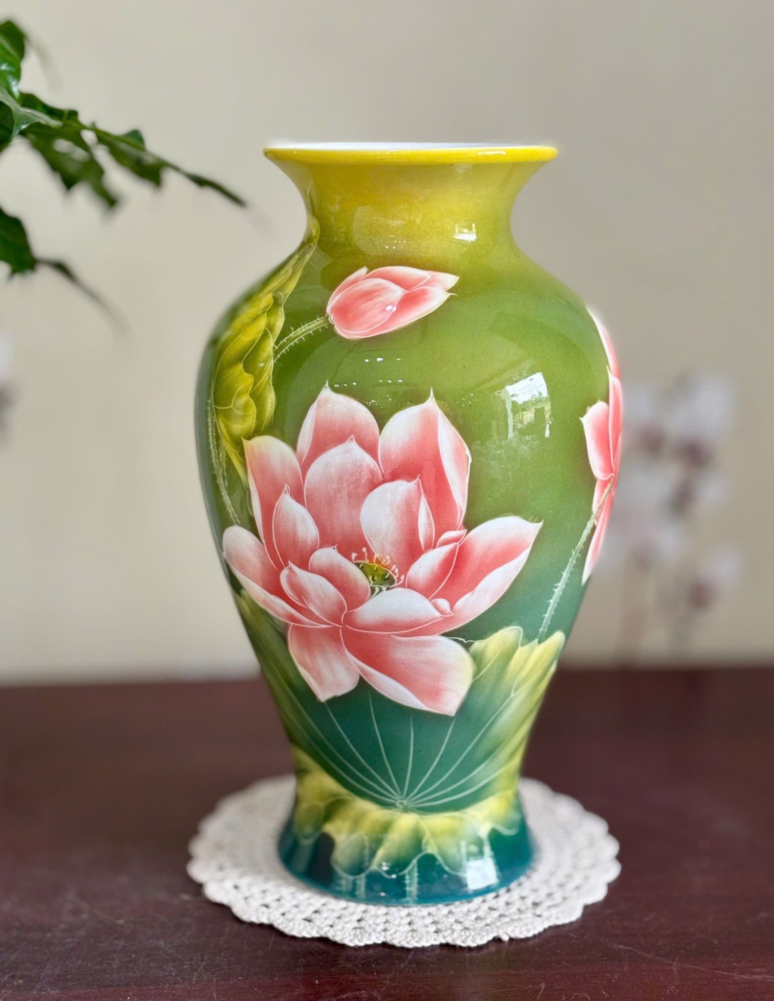  Bình gốm trang trí hình hoa sen gốm sứ Bát Tràng BKCECN-9832 