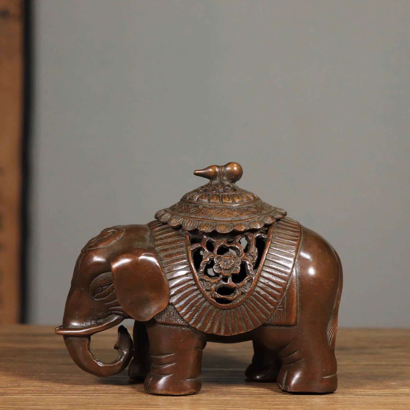  Lư trầm hình Voi decor BKMECN-9612 