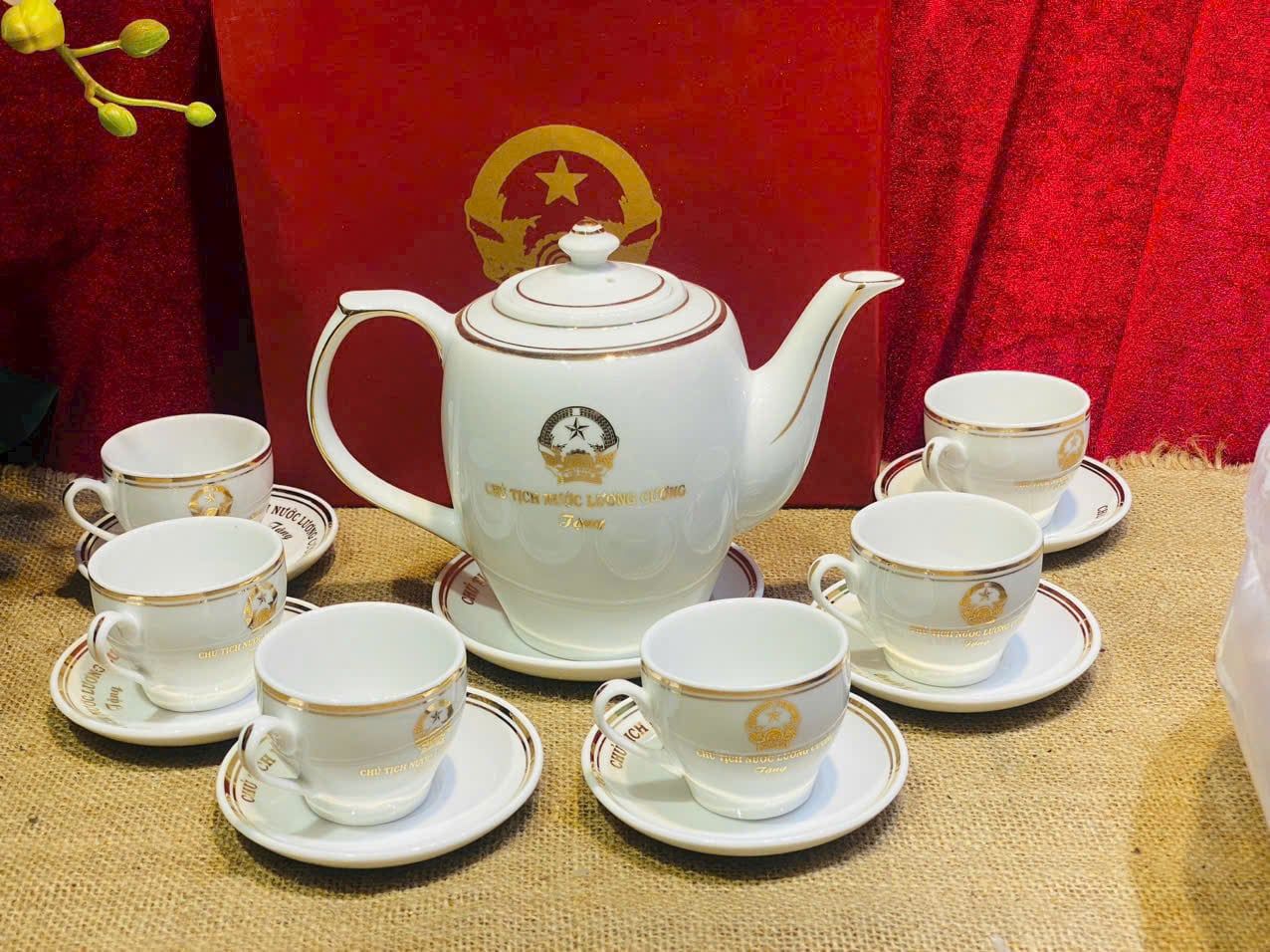  Bộ ấm chén gốm in logo Chủ tịch nước – sứ Bát Tràng BKCECN-9903 