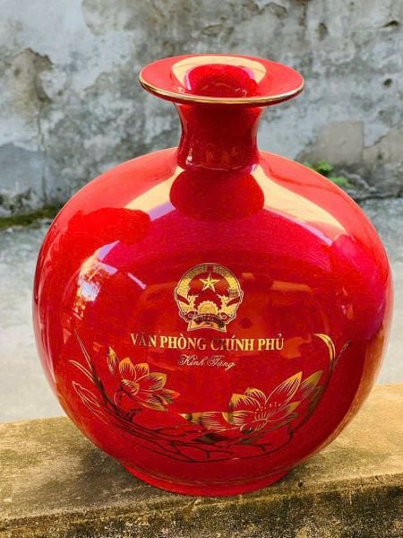  Bình hút lộc in quà tặng gốm sứ Bát Tràng chữ Văn Phòng Chính Phủ màu đỏ  BKCECN-10022 