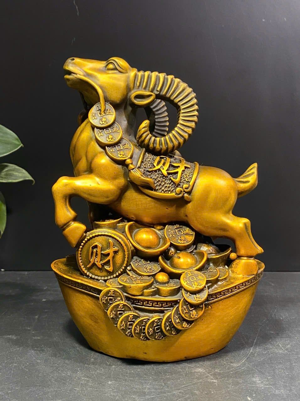  Sơn Dương vàng bằng đồng BKMECN-9654 