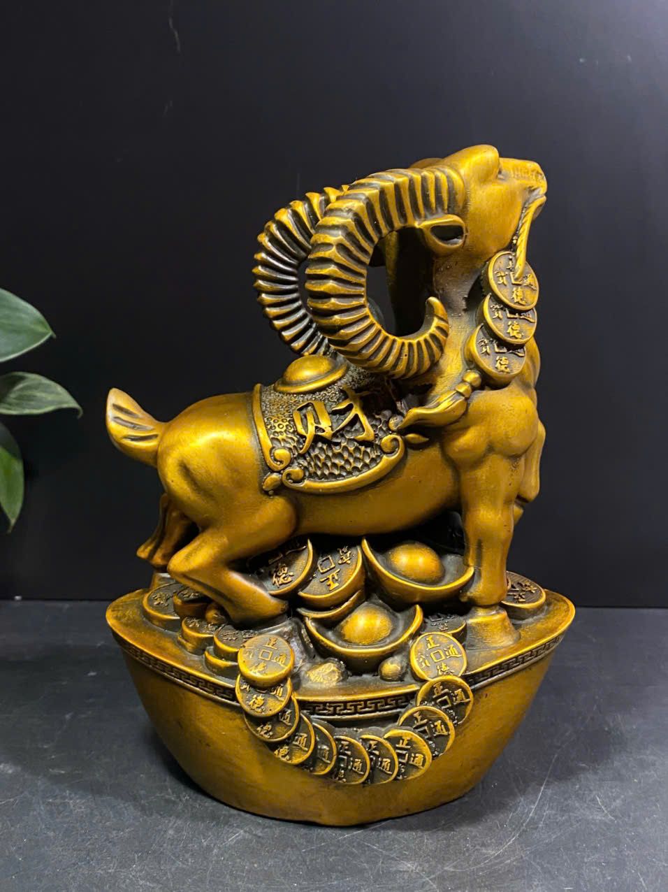  Sơn Dương vàng bằng đồng BKMECN-9654 