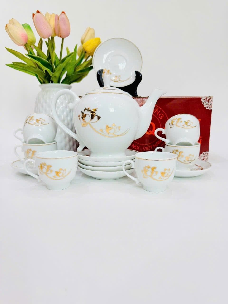  Bộ ấm chén sứ trắng Bát Tràng hoa sen vàng kim BKCECN-10110 