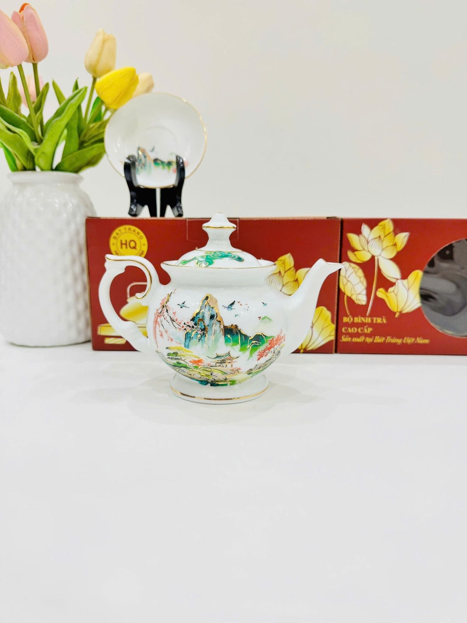  Bộ ấm chén sơn thủy hữu tình màu trắng vẽ vàng kim Bát Tràng BKCECN-10164 
