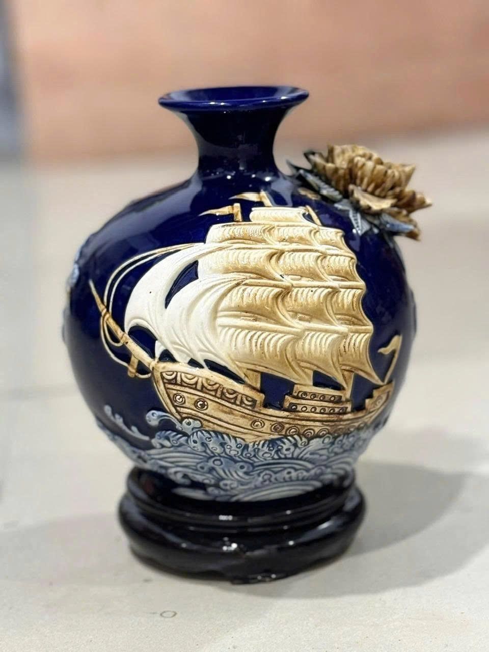  Bình Hút Lộc “Thuận Buồm Xuôi Gió” đắp nổi hoa men màu Bát Tràng BKCECN-10154 