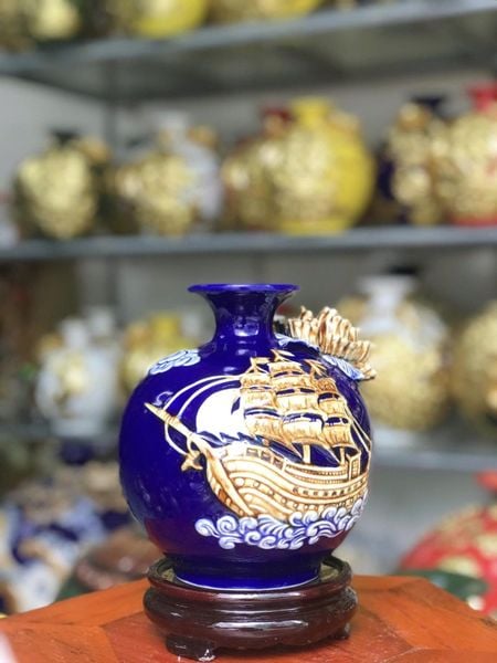  Bình Hút Lộc “Thuận Buồm Xuôi Gió” đắp nổi hoa men màu Bát Tràng  BKCECN-10153 