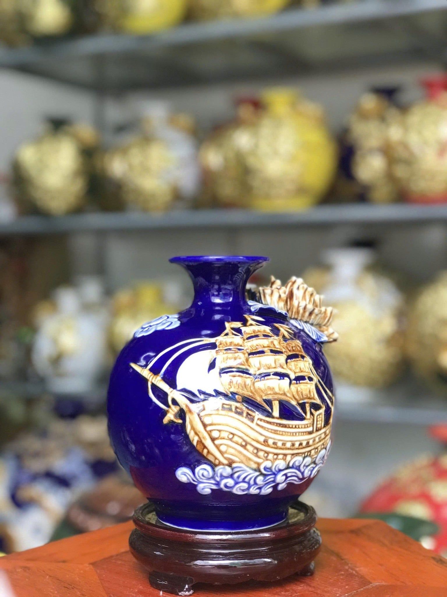  Bình Hút Lộc “Thuận Buồm Xuôi Gió” đắp nổi hoa men màu Bát Tràng  BKCECN-10153 