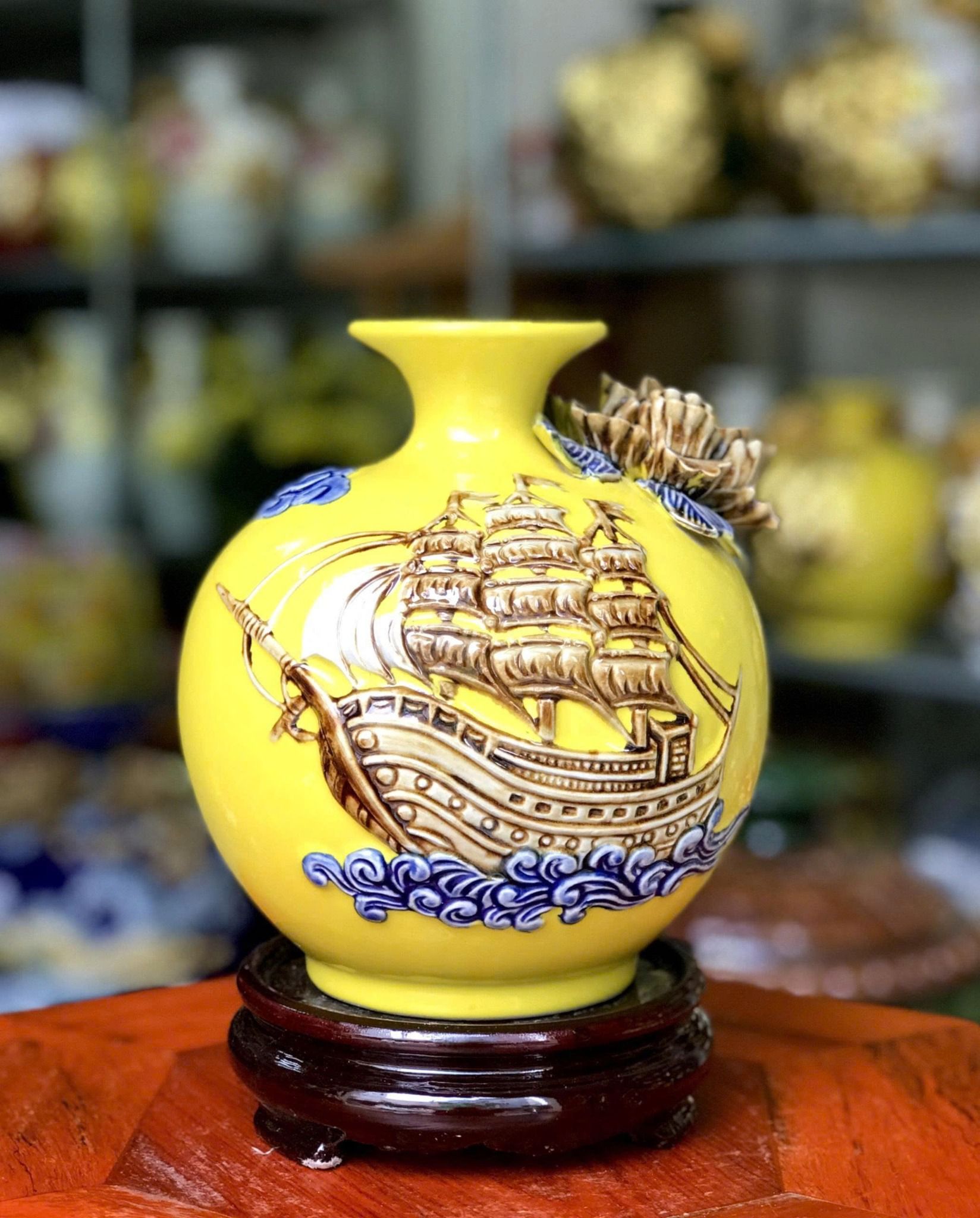  Bình Hút Lộc “Thuận Buồm Xuôi Gió” đắp nổi hoa men màu Bát Tràng  BKCECN-10153 