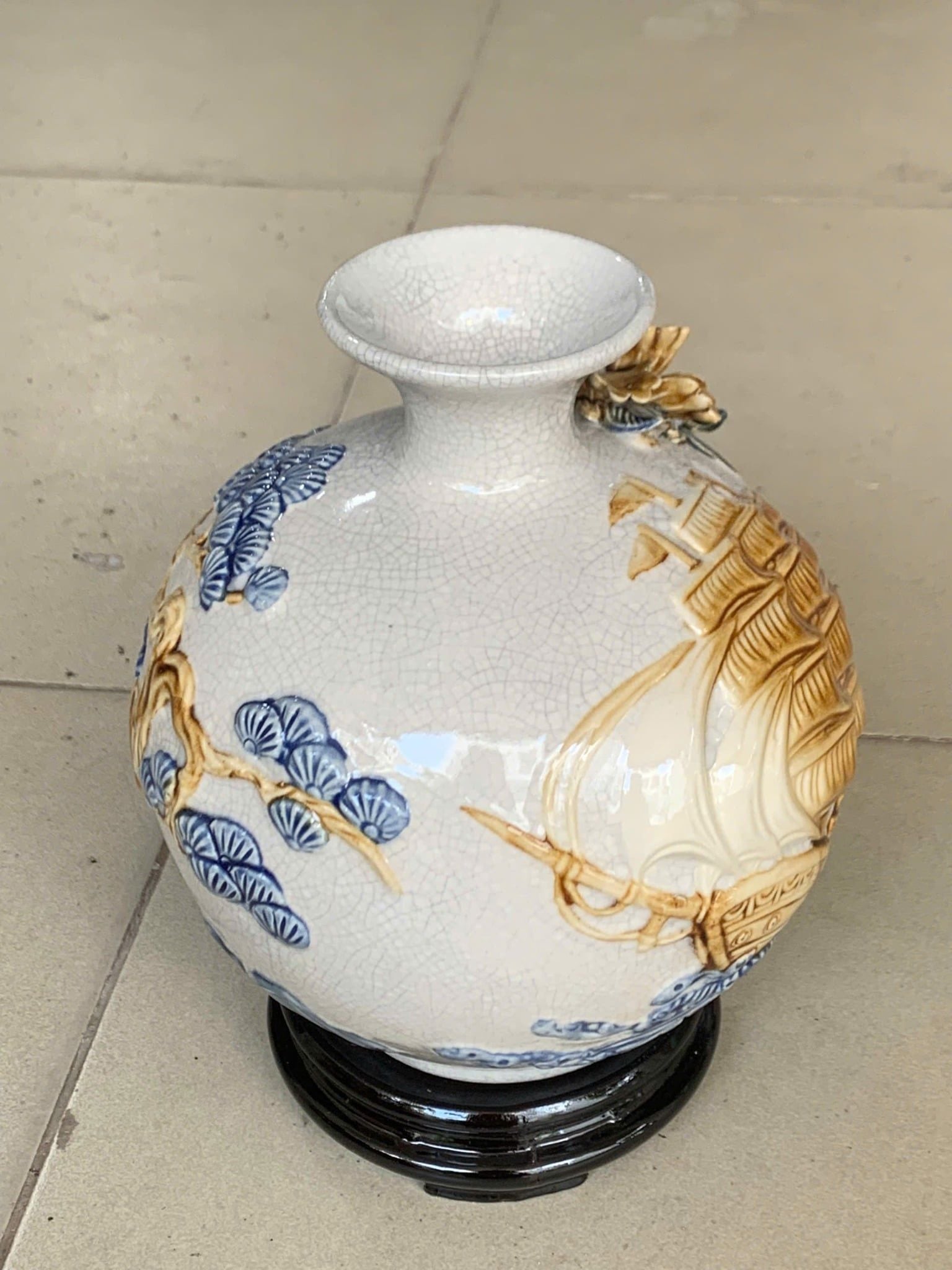  Bình Hút Lộc “Thuận Buồm Xuôi Gió” đắp nổi hoa men rạn Bát Tràng  BKCECN-10152 