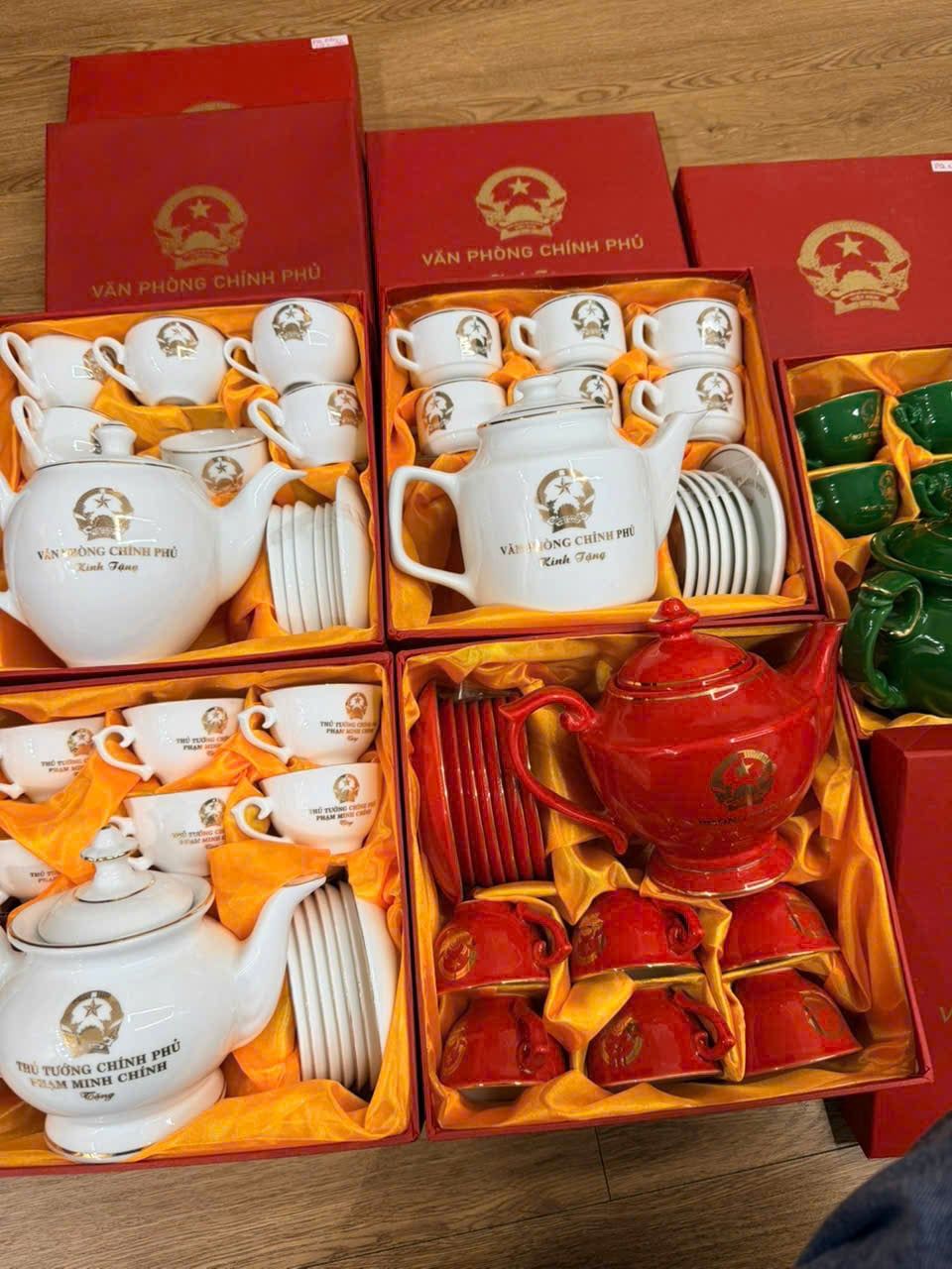  Bộ ấm chén Văn phòng Chính phủ Bát Tràng BKCECN-10187 