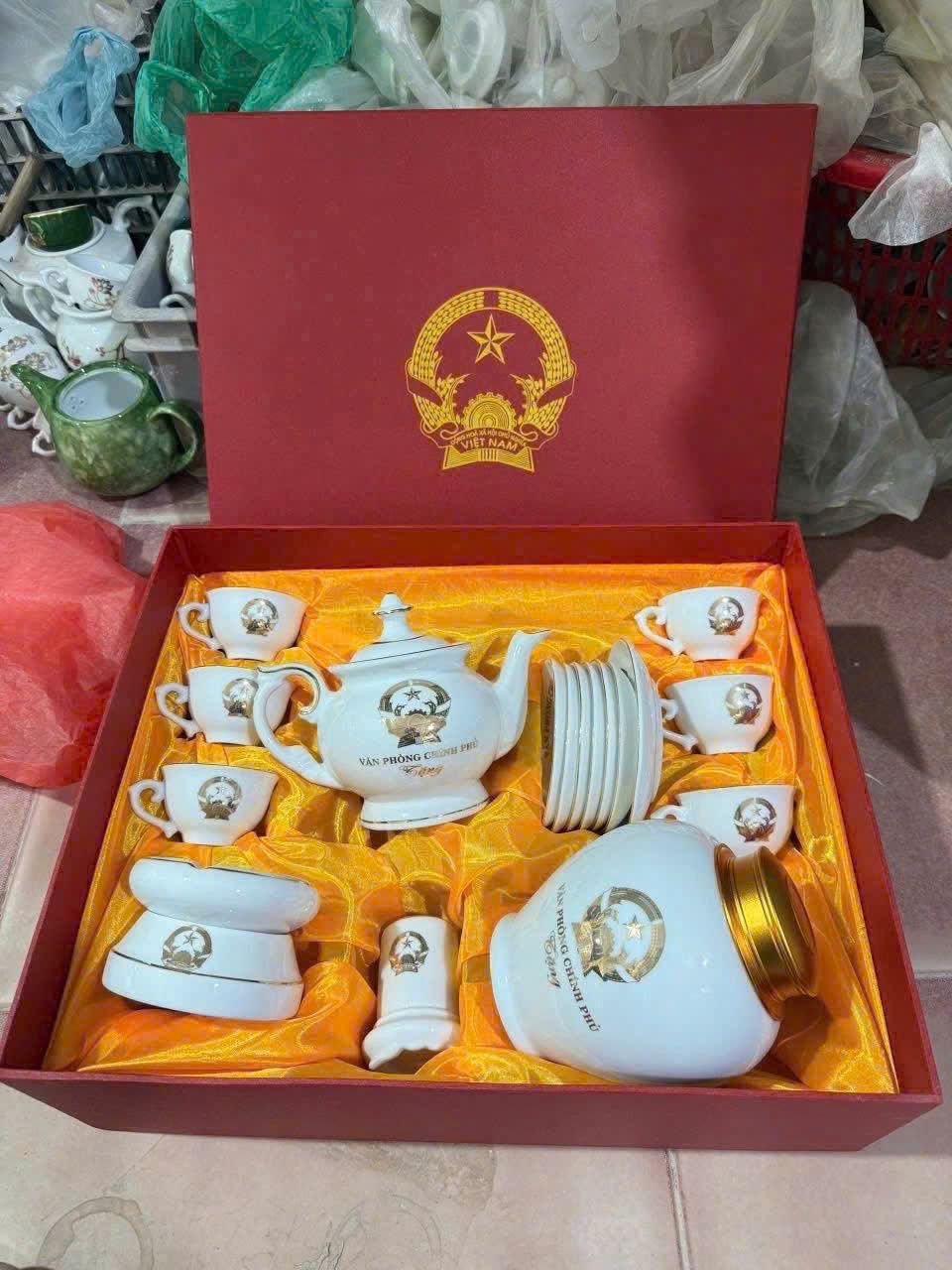  Bộ ấm chén Văn phòng Chính phủ màu trắng BKCECN-10203 