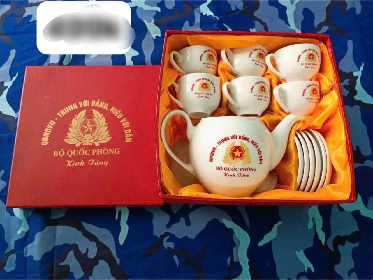  Bộ ấm chén Bộ Quốc Phòng Bát Tràng BKCECN-10218 