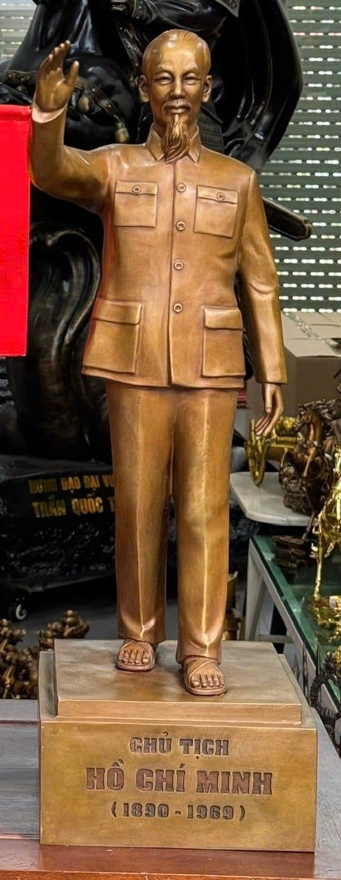  Tượng Bác Hồ bằng đồng vẫy tay trang trọng BKMECN-9699 