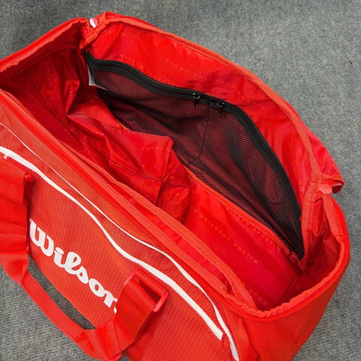  Túi Pickleball/Tennis Wilson Super Tour Red Small Duffel 2025 'Red' WR8037001001 