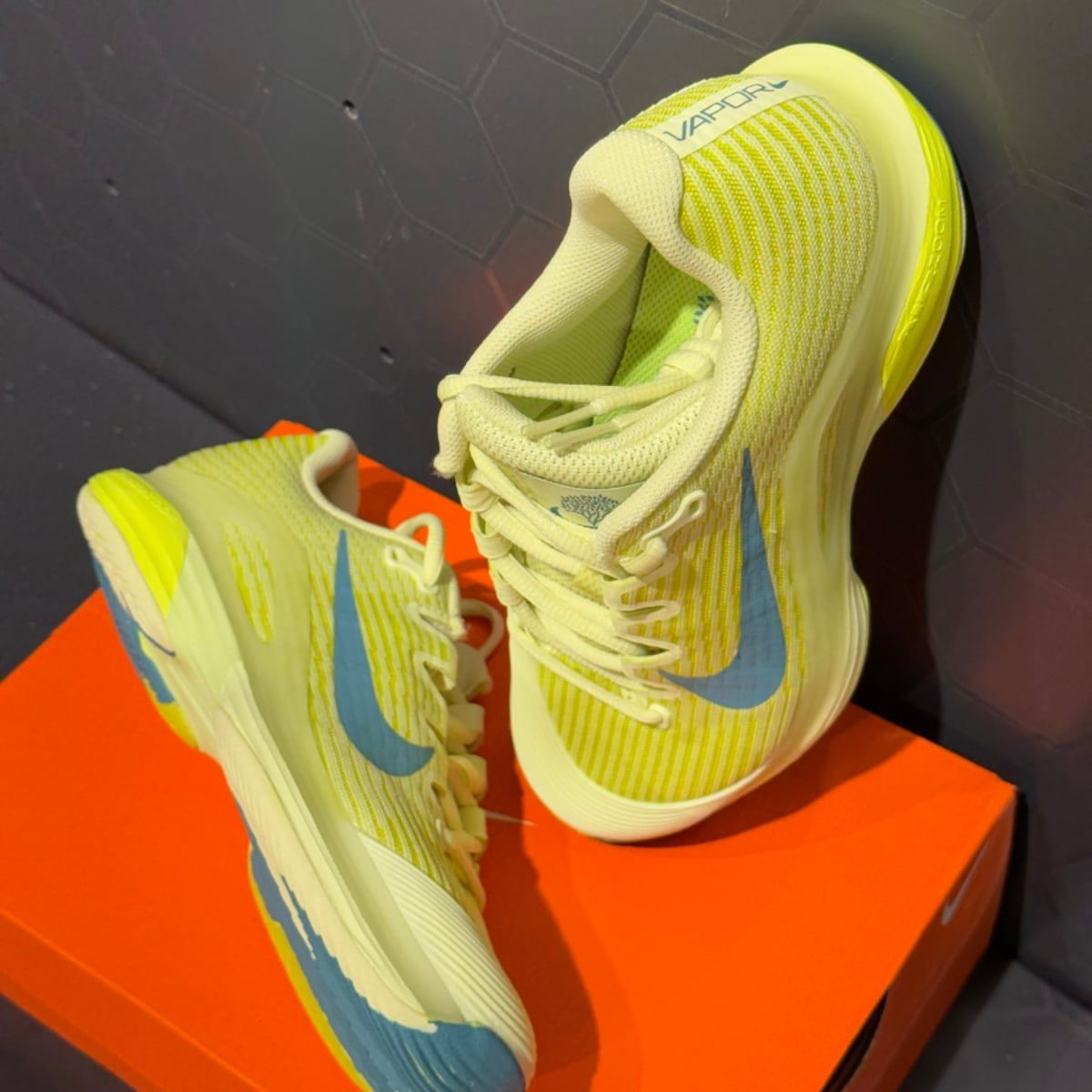  Giày Tennis/Pickleball Nike Vapor 12 Premium 'Luminous Green' HF7834-300 